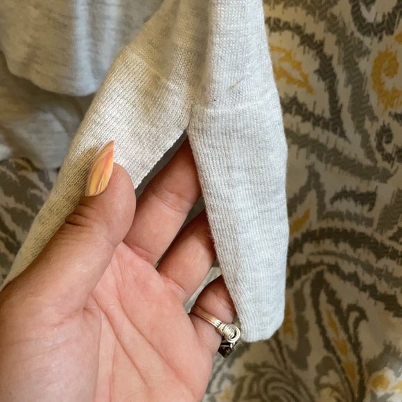 ZARA Gray V Neck - Picture 3 of 6